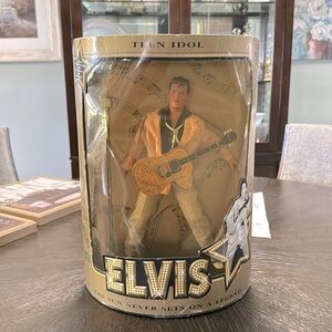 ELVIS DOLL FIGURE